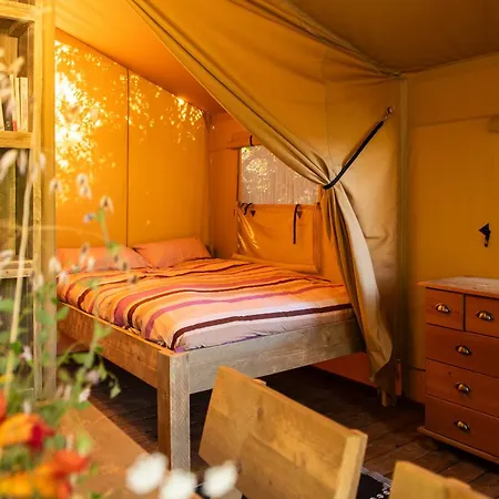 Lodge La Jolie Longère Fleurie Avec Piscine Et Jardin *