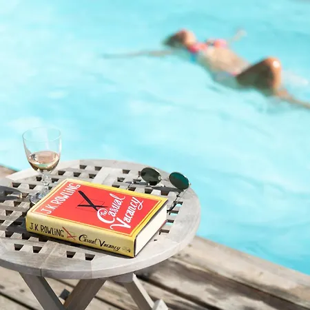 La Jolie Longère Fleurie Avec Piscine Et Jardin Lodge Le Gue-d'Allere