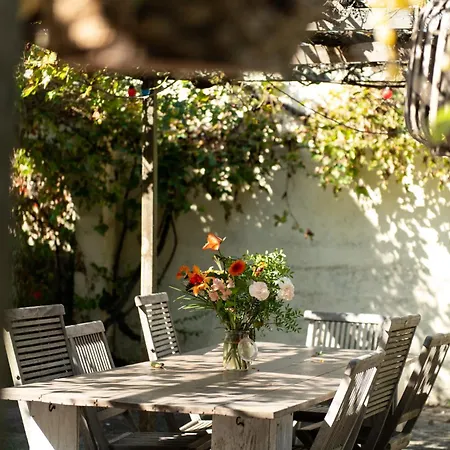 La Jolie Longère Fleurie Avec Piscine Et Jardin